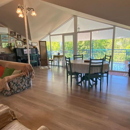 Nino'S Veranda Apartment Τελάβι Εξωτερικό φωτογραφία
